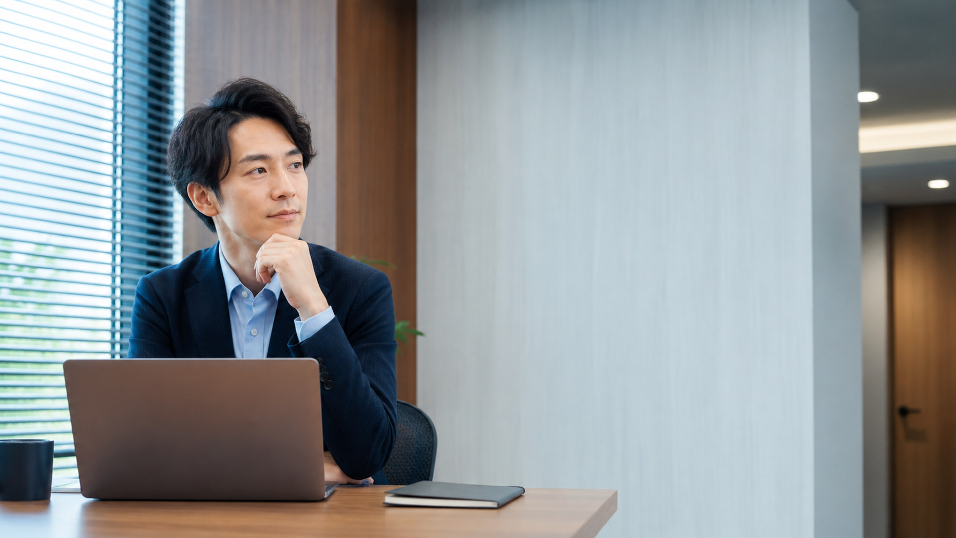 仕事の電話 business-phone-call-02