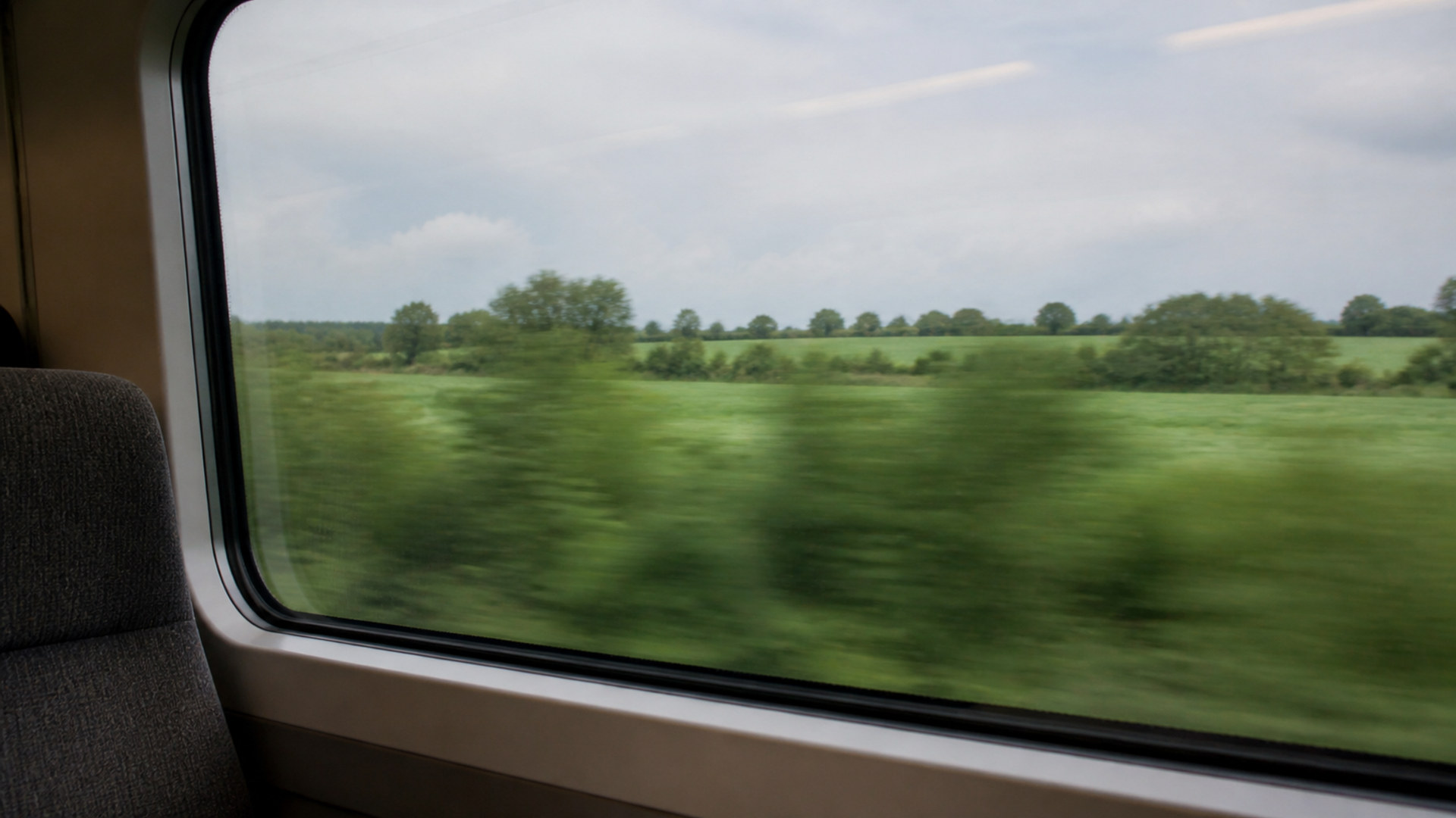 車窓の旅 train-window-01