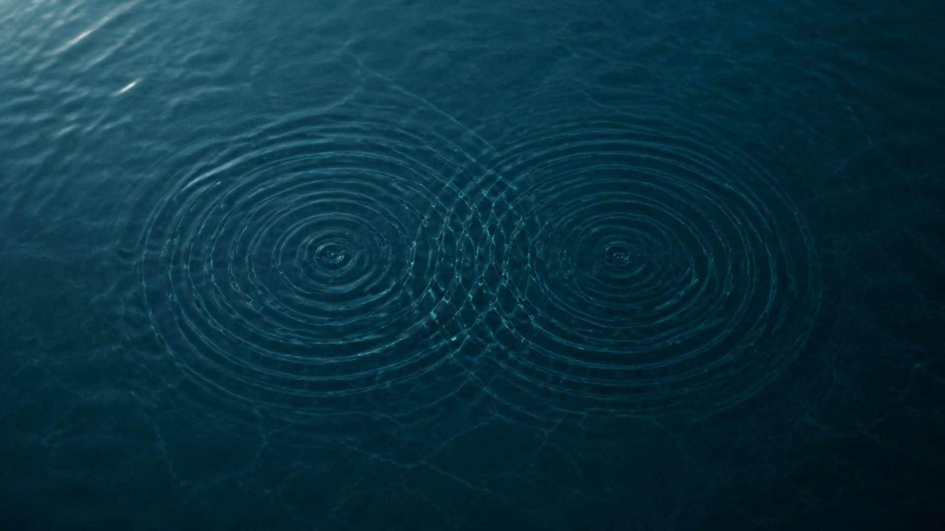 水面の波紋 water-ripples-02